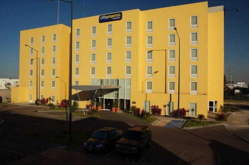 City Express By Marriott Irapuato Exteriör bild